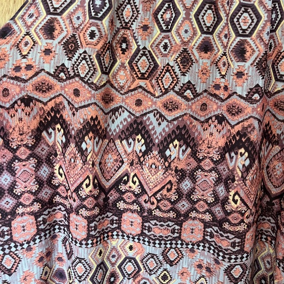 Taylor & Sage Pink Graphic Sleeveless Tank Top - Picture 3 of 4